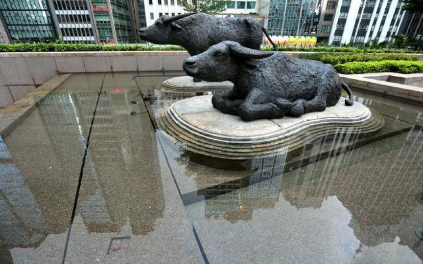 ■A股橫行,但港股主板竟然維持過千億成交,算相當厲害。資料圖片 ■A股橫行,但港股主板竟然維持過千億成交,算相當厲害。資料圖片