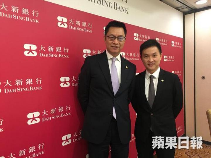 ■大新銀行經濟師溫嘉煒(右)及大新銀行財富管理處主管陳維堅(左)。 ■大新銀行經濟師溫嘉煒(右)及大新銀行財富管理處主管陳維堅(左)。