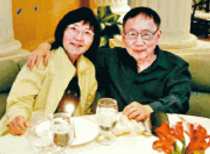 ■何志平的大學同學Lily Chen及John Yap為何作擔保人。互聯網■為何志平作擔保人的郭志雄(Peter Kwok)1965年與何志平在學校音樂節表演弦樂四重奏,並勝出比賽。 ■何志平的大學同學Lily Chen及John Yap為何作擔保人。互聯網■為何志平作擔保人的郭志雄(Peter Kwok)1965年與何志平在學校音樂節表演弦樂四重奏,並勝出比賽。