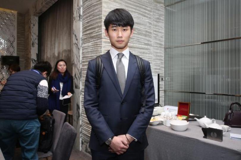 ■張連鵬可能因為第一次見記者,表現有些少怕醜。李潤芳攝 ■張連鵬可能因為第一次見記者,表現有些少怕醜。李潤芳攝