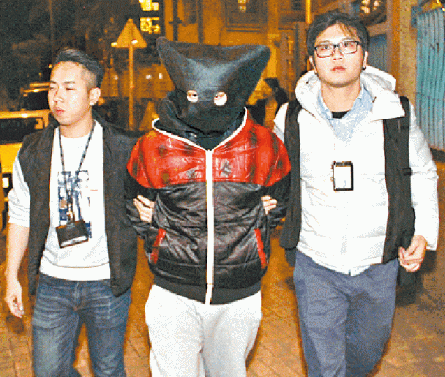 ■男子涉以假住址證明騙優惠，被捕蒙頭帶署調查。