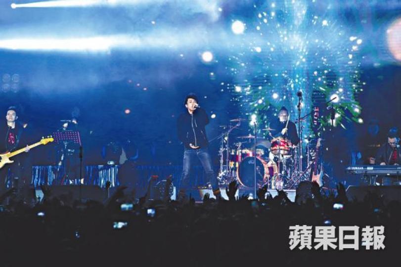 ■等了十年,ToNick終於可以上到九展開騷。 ■等了十年,ToNick終於可以上到九展開騷。