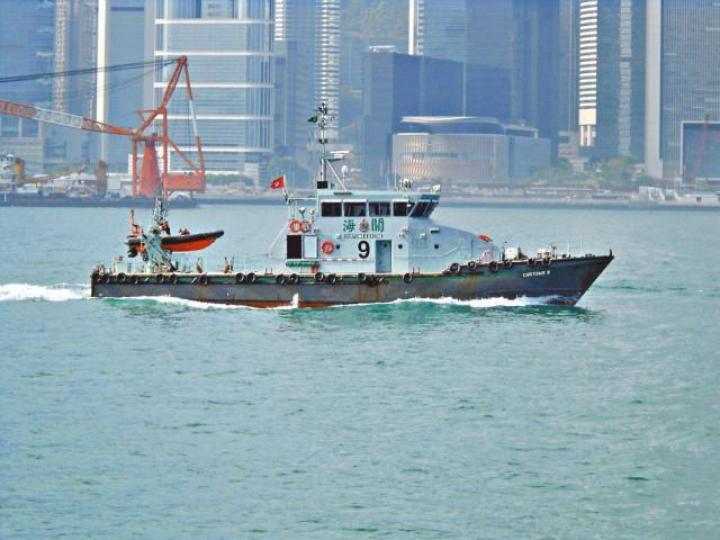 ■女海關關員稱18年前在巡邏船當值期間被上司企圖侵犯;圖為海關巡邏船。互聯網■香港田徑代表呂麗瑤早前公開稱大約10年前遭教練性侵。 ■女海關關員稱18年前在巡邏船當值期間被上司企圖侵犯;圖為海關巡邏船。互聯網■香港田徑代表呂麗瑤早前公開稱大約10年前遭教練性侵。