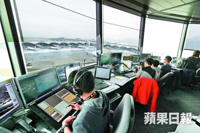 ■控制塔人員一般靠肉眼及地面雷達偵測跑道是否已清空適合起飛。資料圖片