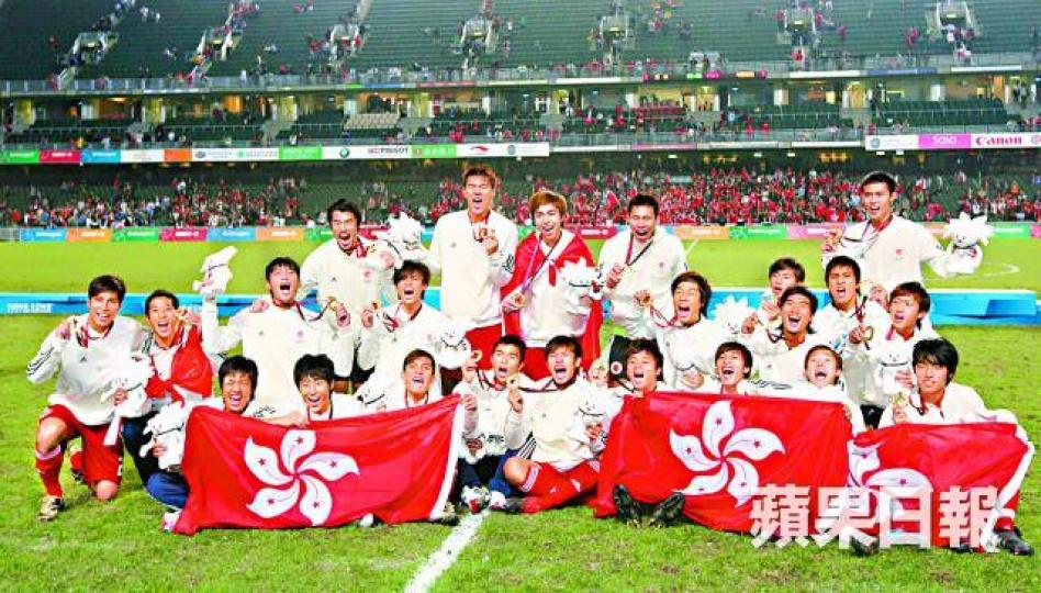 ■金判坤2009年帶領港隊在東亞運奪金,取得港足歷史上第一面綜合運動會金牌。 ■金判坤2009年帶領港隊在東亞運奪金,取得港足歷史上第一面綜合運動會金牌。