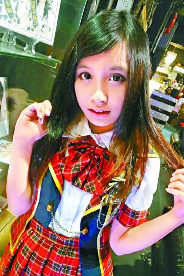 ■私影女模特兒郭惠明2014年遭人虐殺後,被藏於行李篋內。 資料圖片■否認謀殺罪的被告劉璋輝昨由囚車押送往返高院。朱永倫攝 ■私影女模特兒郭惠明2014年遭人虐殺後,被藏於行李篋內。 資料圖片■否認謀殺罪的被告劉璋輝昨由囚車押送往返高院。朱永倫攝