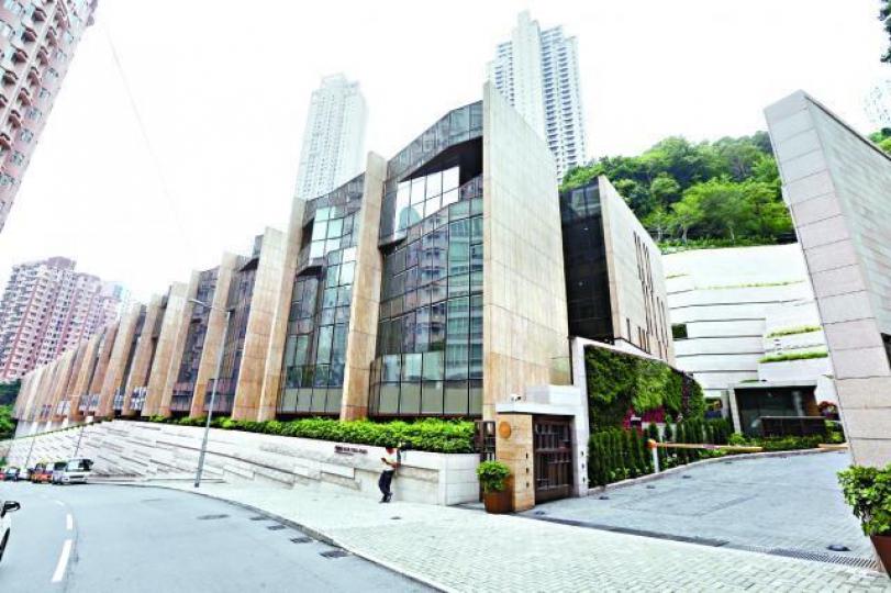 ■藍塘道23至39號昨日以招標形式沽出兩幢洋房。資料圖片 ■藍塘道23至39號昨日以招標形式沽出兩幢洋房。資料圖片