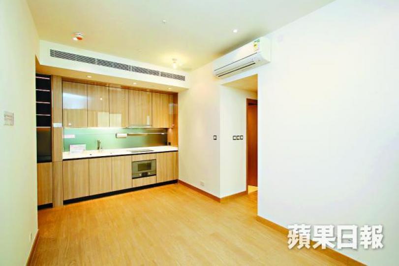 ■雲海昨開放一個交樓標準示範單位,面積483方呎。何柏佳攝 ■雲海昨開放一個交樓標準示範單位,面積483方呎。何柏佳攝