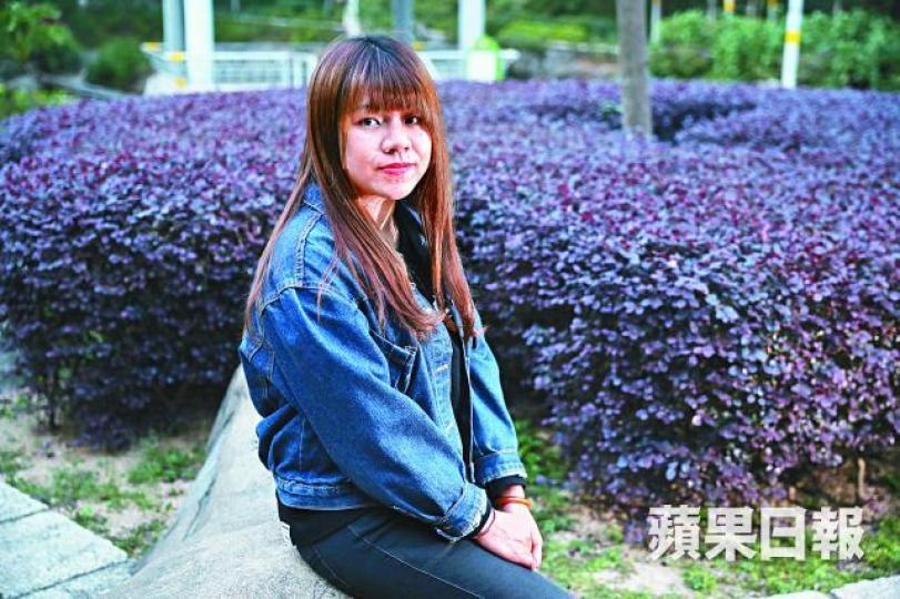 ■鄭凱甄自言不習慣面對鏡頭,今次受訪是為了鼓勵更多人捐贈器官。何家達攝■鄧桂思雖獲鄭凱甄捐肝,惜最終離世。■凱甄(左)當日決定捐肝,獲母親全力支持。 ■鄭凱甄自言不習慣面對鏡頭,今次受訪是為了鼓勵更多人捐贈器官。何家達攝■鄧桂思雖獲鄭凱甄捐肝,惜最終離世。■凱甄(左)當日決定捐肝,獲母親全力支持。