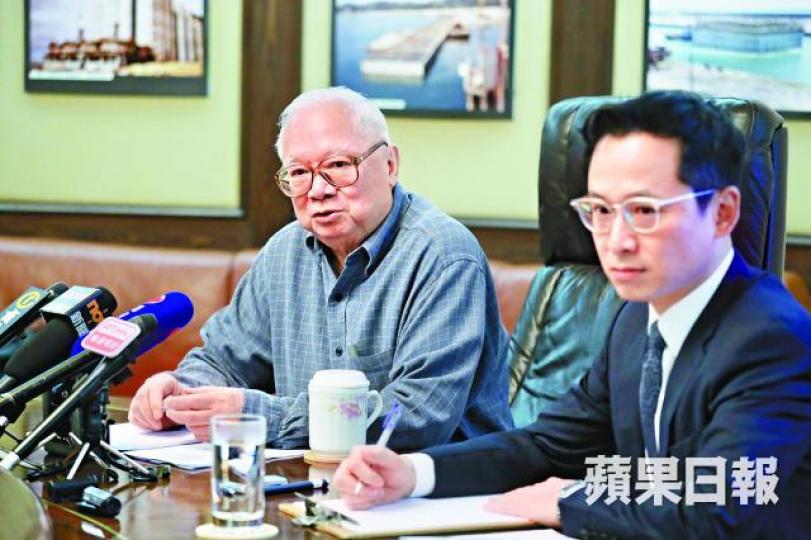 ■胡應湘昨透露,明年會着手大灣區發展投資機會,並暗示將任務交給胡文新。 ■胡應湘昨透露,明年會着手大灣區發展投資機會,並暗示將任務交給胡文新。