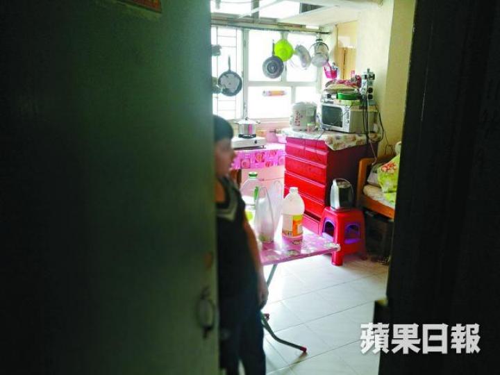■發生4屍5命火警的大廈劏房多南亞人租住。 ■發生4屍5命火警的大廈劏房多南亞人租住。