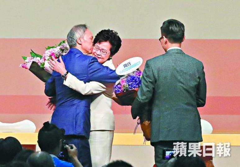 ■林鄭月娥以777票當選回歸後首位女特首。 ■林鄭月娥以777票當選回歸後首位女特首。