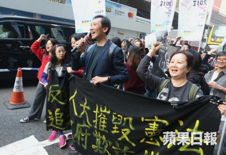 ■姚松炎擔心不夠時間呼籲支持者投票。 ■姚松炎擔心不夠時間呼籲支持者投票。