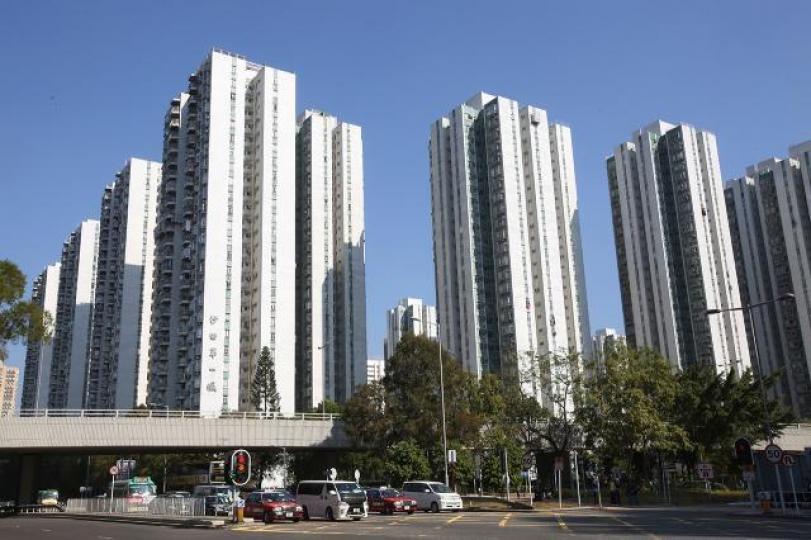 ■律師提醒業主,可辦理分契拆售單位,以免支付辣稅。資料圖片 ■律師提醒業主,可辦理分契拆售單位,以免支付辣稅。資料圖片