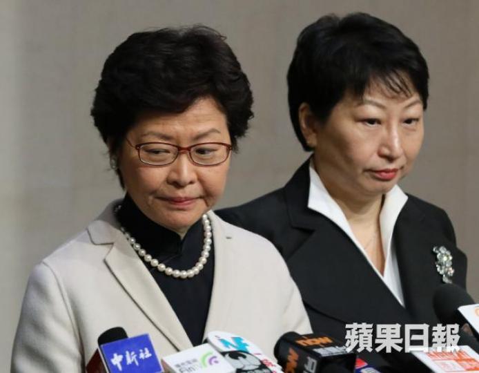 ■林鄭月娥曾表明嚴打僭建,如今態度與當年大相逕庭。李家皓攝 ■林鄭月娥曾表明嚴打僭建,如今態度與當年大相逕庭。李家皓攝