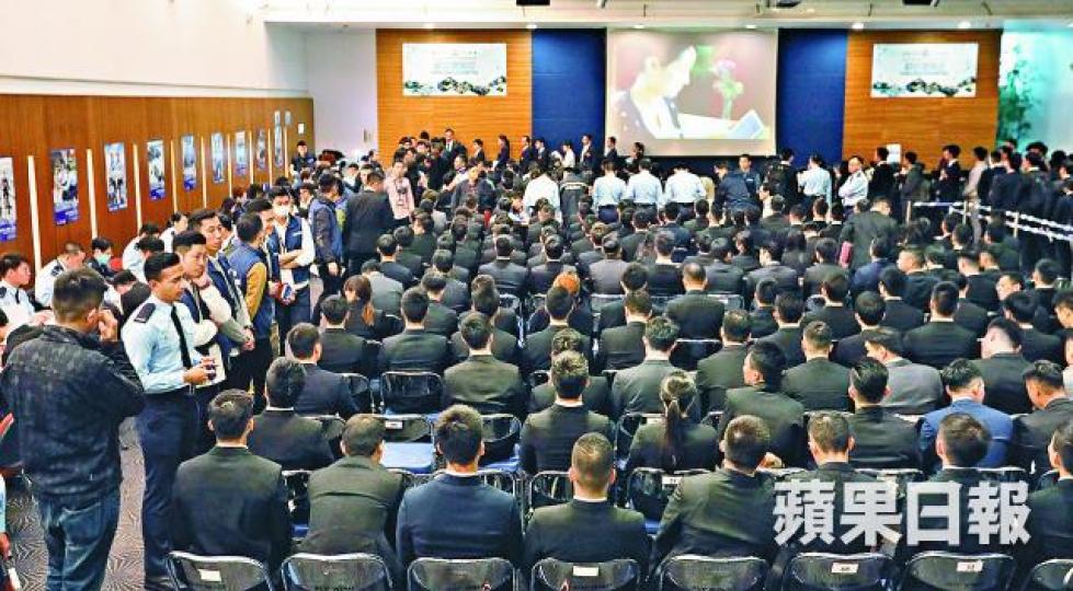 ■警隊昨舉行招募日,吸引大批投考人士到場。 ■警隊昨舉行招募日,吸引大批投考人士到場。