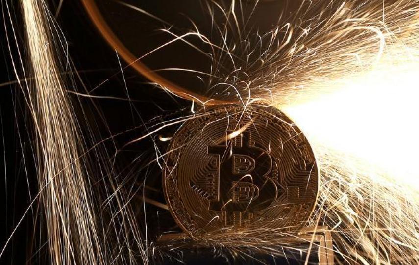 ■比特幣近期走勢趨靜，24小時內錄得3.6%跌幅，報14,981美元。資料圖片