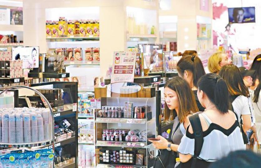 ■莎莎港澳地區店舖按年多4間至119間。資料圖片
■莎莎港澳地區店舖按年多4間至119間。資料圖片
