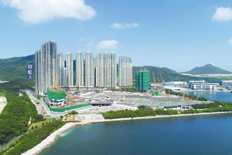 ■緻藍天錄得分租房成交,一間套房月租9,000元。資料圖片■緻藍天1座中層LB室有一間細房出租。圖為同類睡房。代理提供■將軍澳緻藍天及首都現時有不少單位放租。何柏佳攝 ■緻藍天錄得分租房成交,一間套房月租9,000元。資料圖片■緻藍天1座中層LB室有一間細房出租。圖為同類睡房。代理提供■將軍澳緻藍天及首都現時有不少單位放租。何柏佳攝
