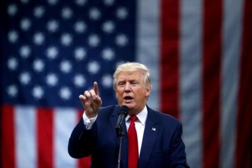 _e123_HOS6c6_trump01