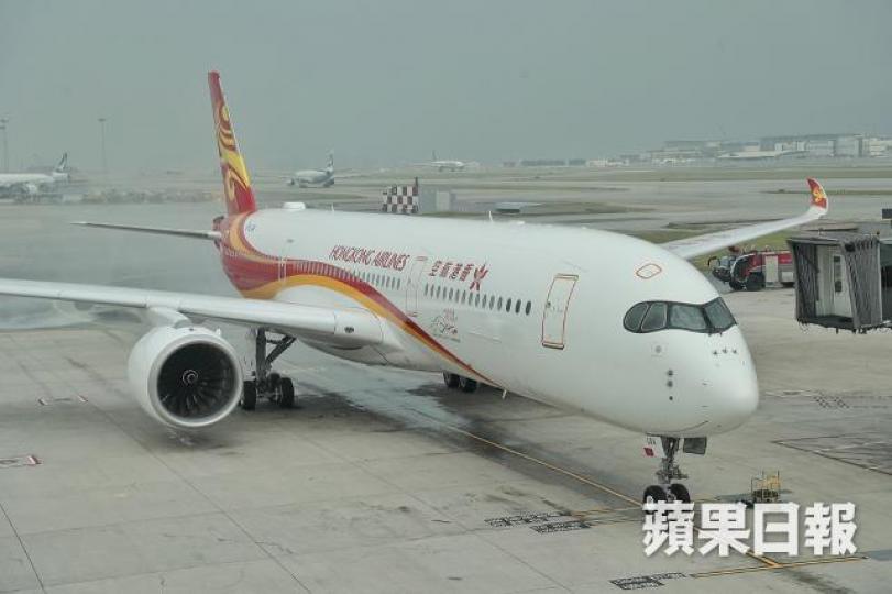 ■鄧竟成指出,「大策略係令到多啲乘客認識、試搭香港航空」。 ■鄧竟成指出,「大策略係令到多啲乘客認識、試搭香港航空」。