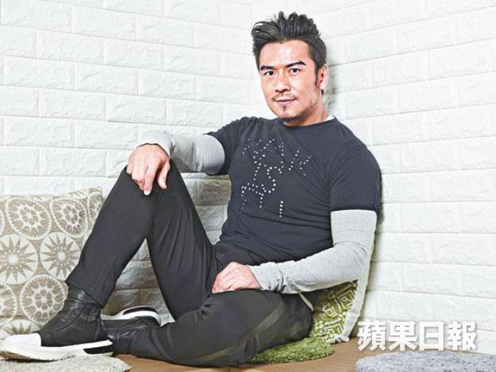 ■唐文龍初入行時收入不多，基本生活曾出現問題。資料圖片