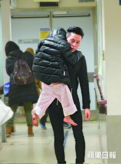 ■男童留醫廣華醫院時已換上醫院病人服，腳底有黑色污垢。溫文學攝■涉嫌虐兒的姓高婦人昨晚獲准保釋。互聯網■校方指8歲女童經常缺課。