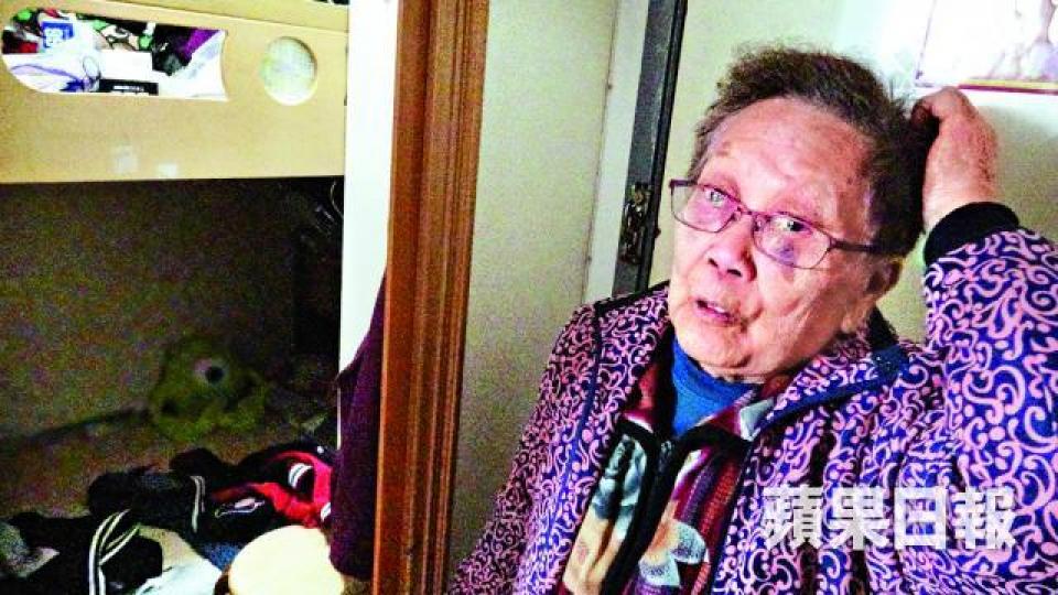 ■僱主朱婆婆指全家都不知印傭懷孕。 ■僱主朱婆婆指全家都不知印傭懷孕。