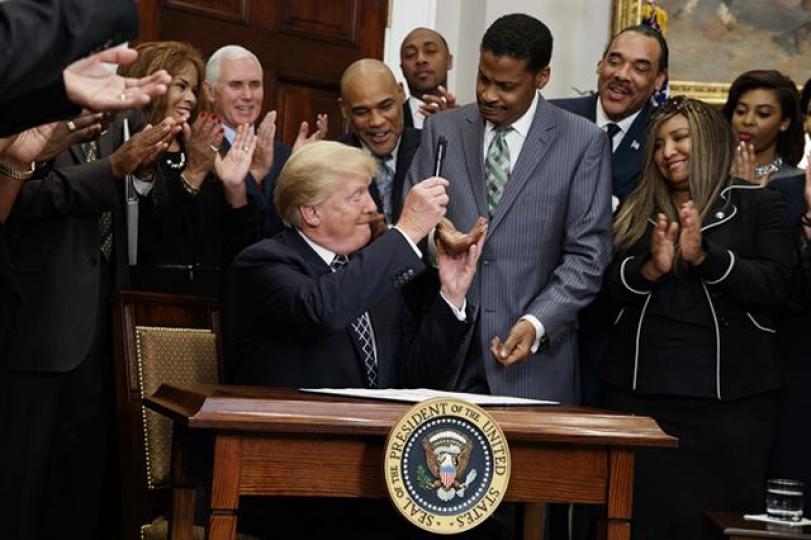 _e123_17WPGm_trump01