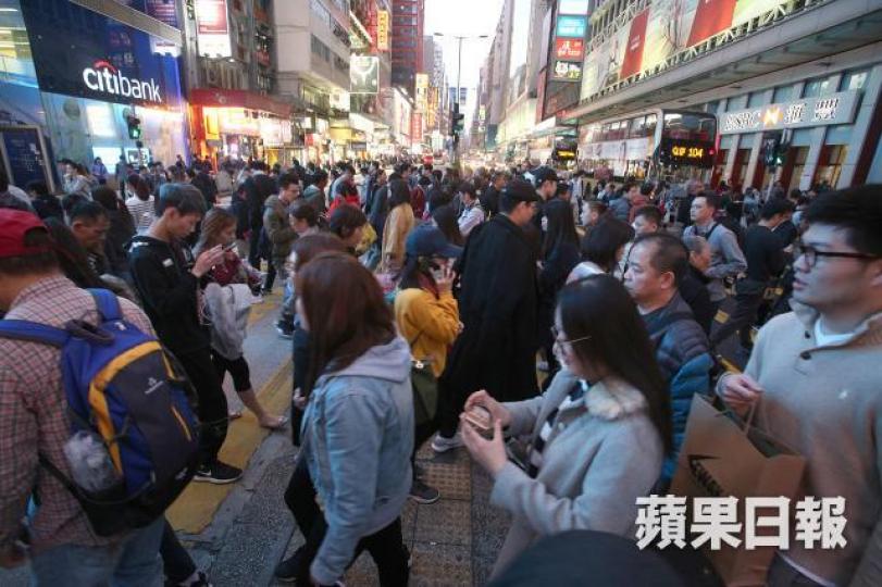 ■打工仔若揀選了高風險的港股基金，去年獲取的回報，是介乎最高的50%至最低的33%。