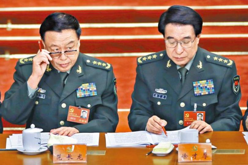 ■范長龍與自己仕途恩公徐才厚（右）。