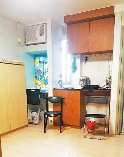 ■剛易手的鳳德邨153呎公屋單位屬開放式間隔。