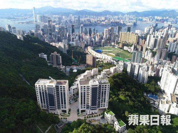■資料顯示，針對非港人置業的BSD去年收入按年增加逾四成，顯示外地買家仍然非常鍾情於香港房產。　資料圖片