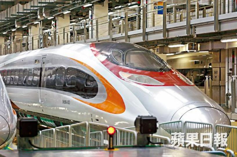 ■廣深港高鐵香港段票價終有定案。資料圖片運房局長陳帆 ■廣深港高鐵香港段票價終有定案。資料圖片運房局長陳帆