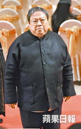 何志平 何志平