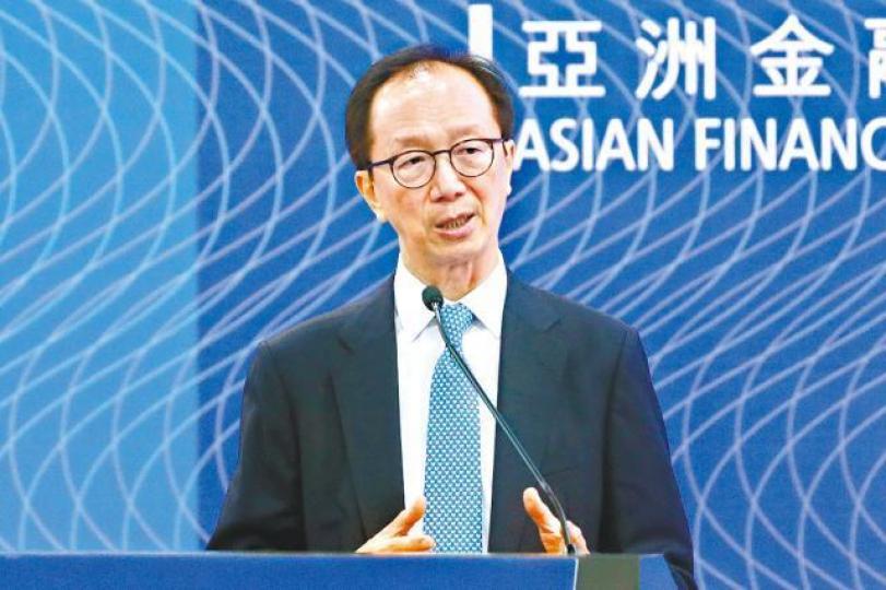 ■梁錦松昨出席金融論壇時建議,可以人民幣計價在港進行IPO。資料圖片 ■梁錦松昨出席金融論壇時建議,可以人民幣計價在港進行IPO。資料圖片