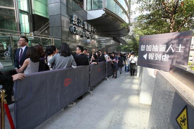 ■看近五年數據,香港每年的一手樓供應量只是90年代平均水平的6成左右。資料圖片 ■看近五年數據,香港每年的一手樓供應量只是90年代平均水平的6成左右。資料圖片