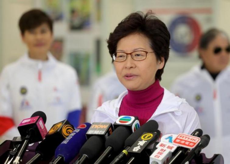 ■個個特首都話要迎難而上，面對今次僭建風波，林鄭何不身體力行？資料圖片
