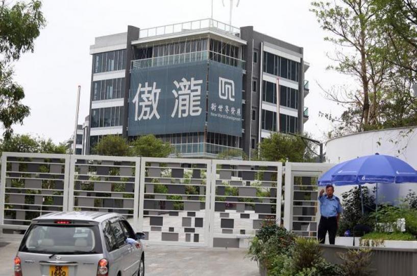 ■西貢新盤傲瀧,一伙特色戶開價每呎逾7萬元,非常瘋狂。資料圖片 ■西貢新盤傲瀧,一伙特色戶開價每呎逾7萬元,非常瘋狂。資料圖片