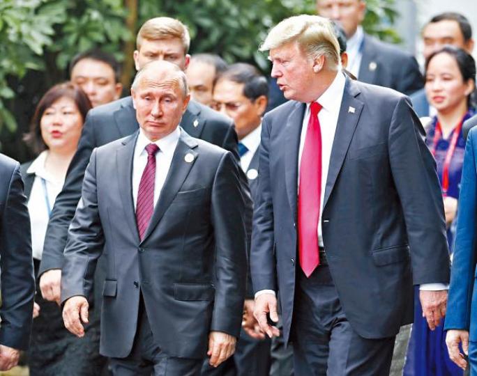 ■特朗普(右)對普京在朝鮮半島局勢上攪局,公開表示不滿。資料圖片 ■特朗普(右)對普京在朝鮮半島局勢上攪局,公開表示不滿。資料圖片