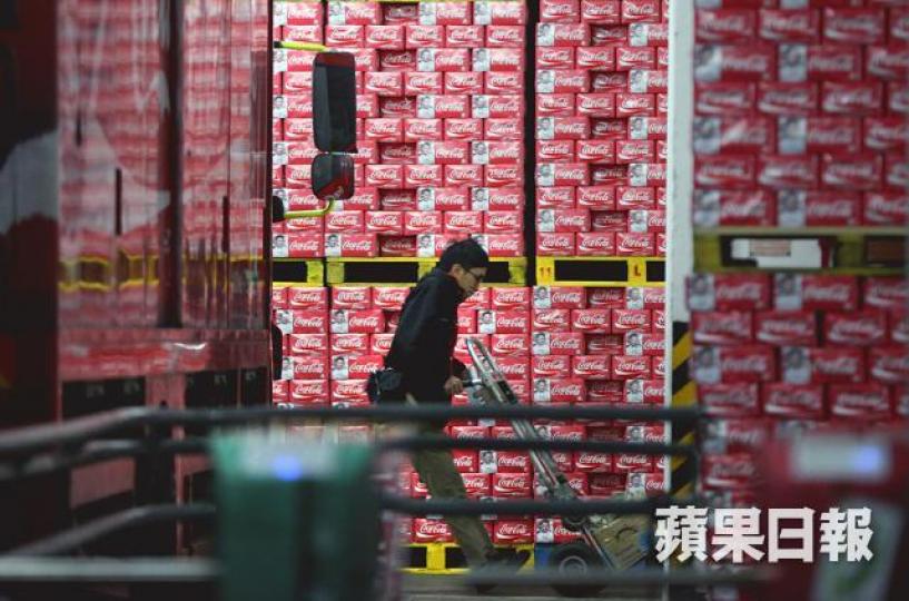 ■可口可樂落實員工今年加薪3.5%,較去年低0.1個百分點。 ■可口可樂落實員工今年加薪3.5%,較去年低0.1個百分點。