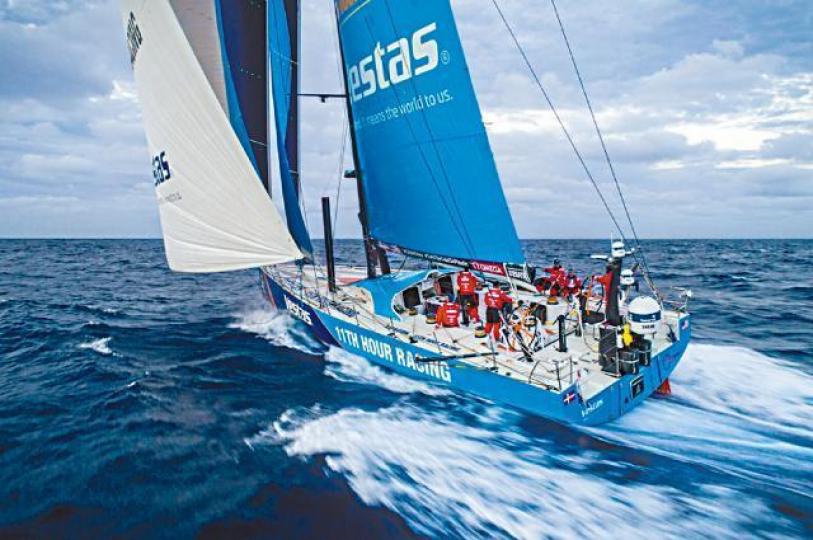 ■成員來自美國及丹麥等國的VESTAS11帆船一直緊守第2名位置,意外後宣佈退出賽事。Volvo Ocean Race圖片■政府飛行服務隊吊起失去知覺的內地船長,送往東區醫院搶救惜最終不治。■意外後,帆船左邊船身穿了個大洞。Simon Powell圖片■VESTAS11造價逾120萬美元。 ■成員來自美國及丹麥等國的VESTAS11帆船一直緊守第2名位置,意外後宣佈退出賽事。Volvo Ocean Race圖片■政府飛行服務隊吊起失去知覺的內地船長,送往東區醫院搶救惜最終不治。■意外後,帆船左邊船身穿了個大洞。Simon Powell圖片■VESTAS11造價逾120萬美元。