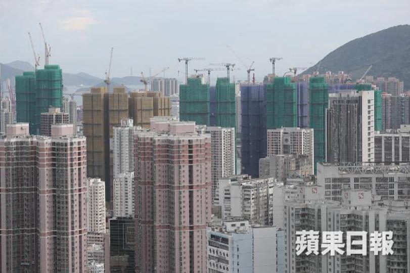 ■政府若夠膽取消SSD,將三年內的供應量一次過推出市場,即使未能將樓價壓下去,起碼可令樓價不再上升。 資料圖片 ■政府若夠膽取消SSD,將三年內的供應量一次過推出市場,即使未能將樓價壓下去,起碼可令樓價不再上升。 資料圖片