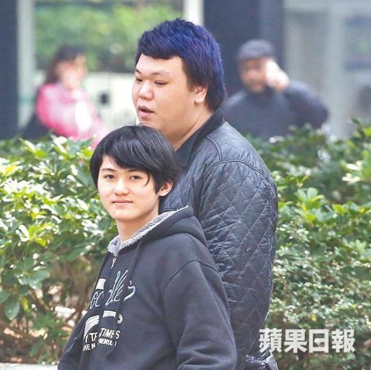 ■被告邵頌然(前)及曾栢豪(後)昨獲判無罪釋放。黃耀興攝 ■被告邵頌然(前)及曾栢豪(後)昨獲判無罪釋放。黃耀興攝