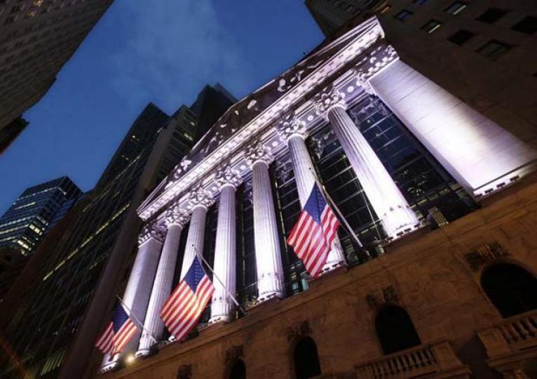 ■現時美國高息債券,孳息率平均為5.7%,較G7國債的平均孳息率高出5倍。 資料圖片 ■現時美國高息債券,孳息率平均為5.7%,較G7國債的平均孳息率高出5倍。 資料圖片