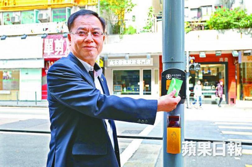 ■王志雄稱智能綠燈將試行半年。 ■王志雄稱智能綠燈將試行半年。