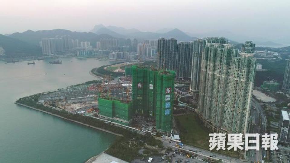 ■中原地產樓價指數最新顯示,本港各地區樓價輪流破頂,反映樓價升勢全面。資料圖片 ■中原地產樓價指數最新顯示,本港各地區樓價輪流破頂,反映樓價升勢全面。資料圖片
