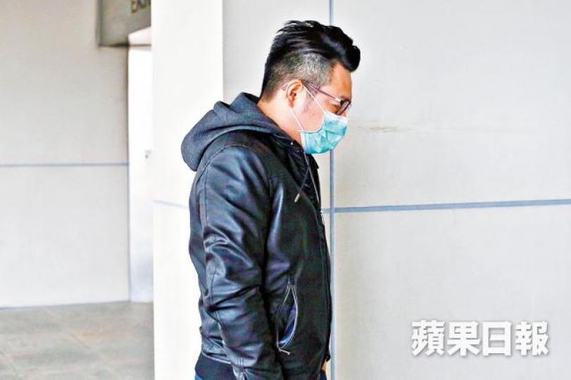 ■首被告羅潤霖稱道具鈔不似真。■次被告張偉全昨表證成立。 ■首被告羅潤霖稱道具鈔不似真。■次被告張偉全昨表證成立。