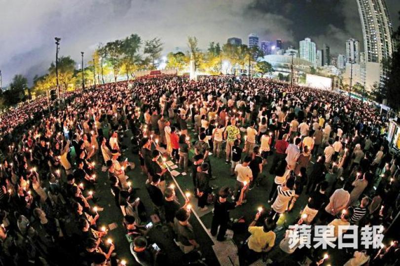 ■受六四影響，吳宗鑾在大學選修政治與經濟；圖為去年維園六四集會。