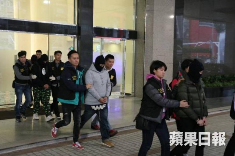 ■被捕3男1女被控以清洗黑錢及贓物罪,移送檢察院偵辦。 ■被捕3男1女被控以清洗黑錢及贓物罪,移送檢察院偵辦。